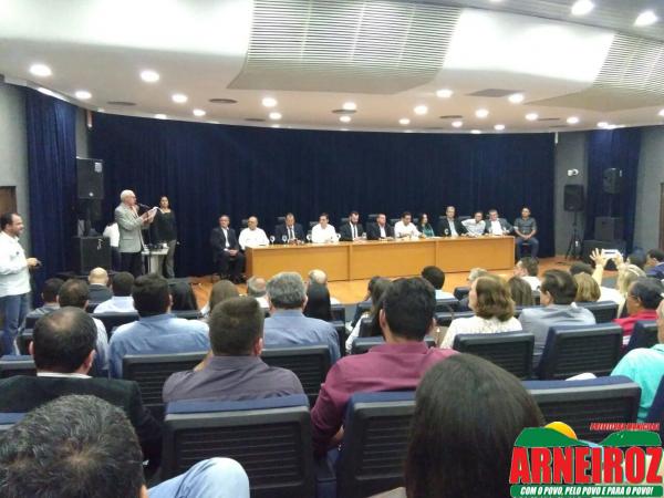 Foto 2 — Assinatura do Projeto Don Helder Câmara
