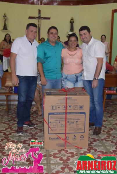 Foto 2 — Comemoração do dia das mães na Localidade de Cachoeira de Fora