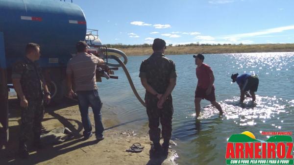 Acompanhamento da Operação Caminhão Pipa em Arneiroz.